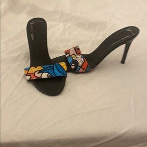 Donald J. Pliner Blue and Yellow Heels Vibrant Design